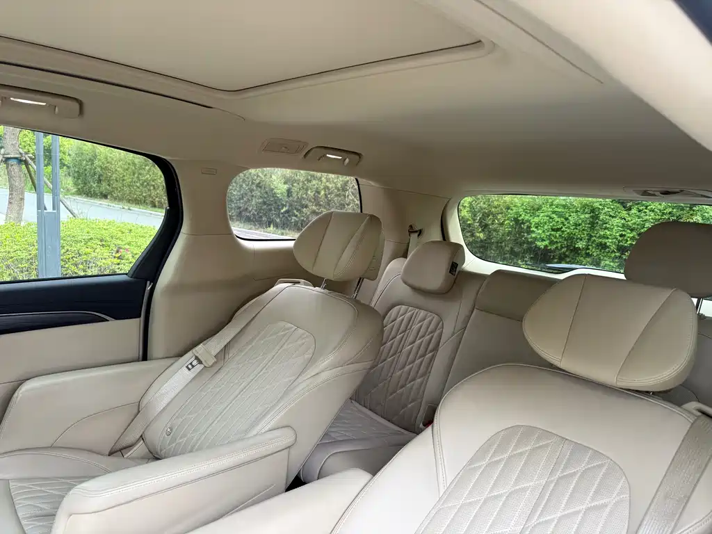 Buick GL8 2023 — фото 15