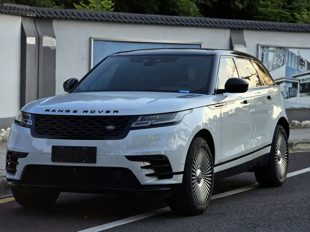 Land Rover Velar 2022 — фото 1