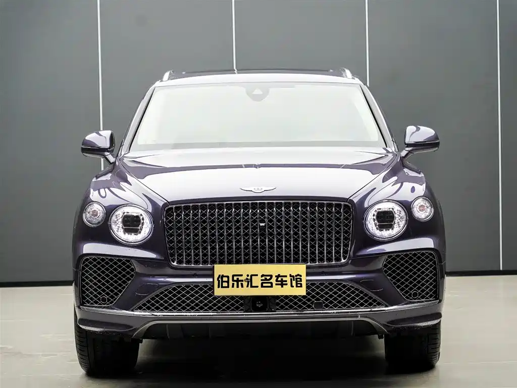 Bentley Bentayga 2025 — фото 25