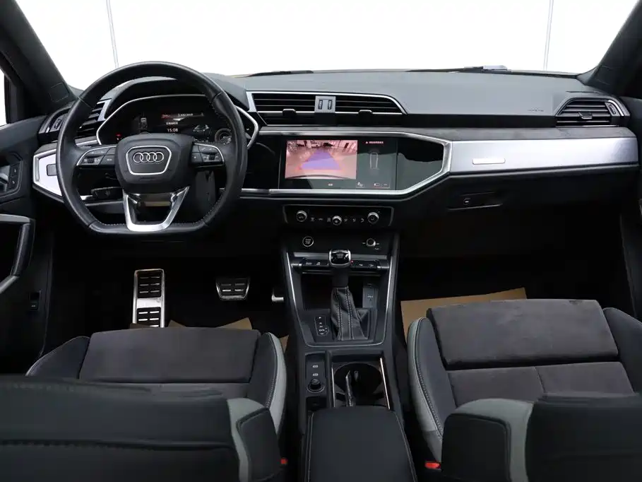 Audi Q3 2022 — фото 24