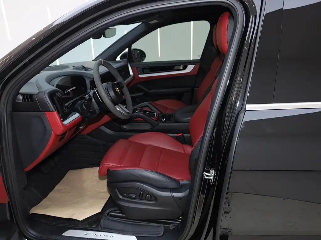 Porsche Cayenne 2024