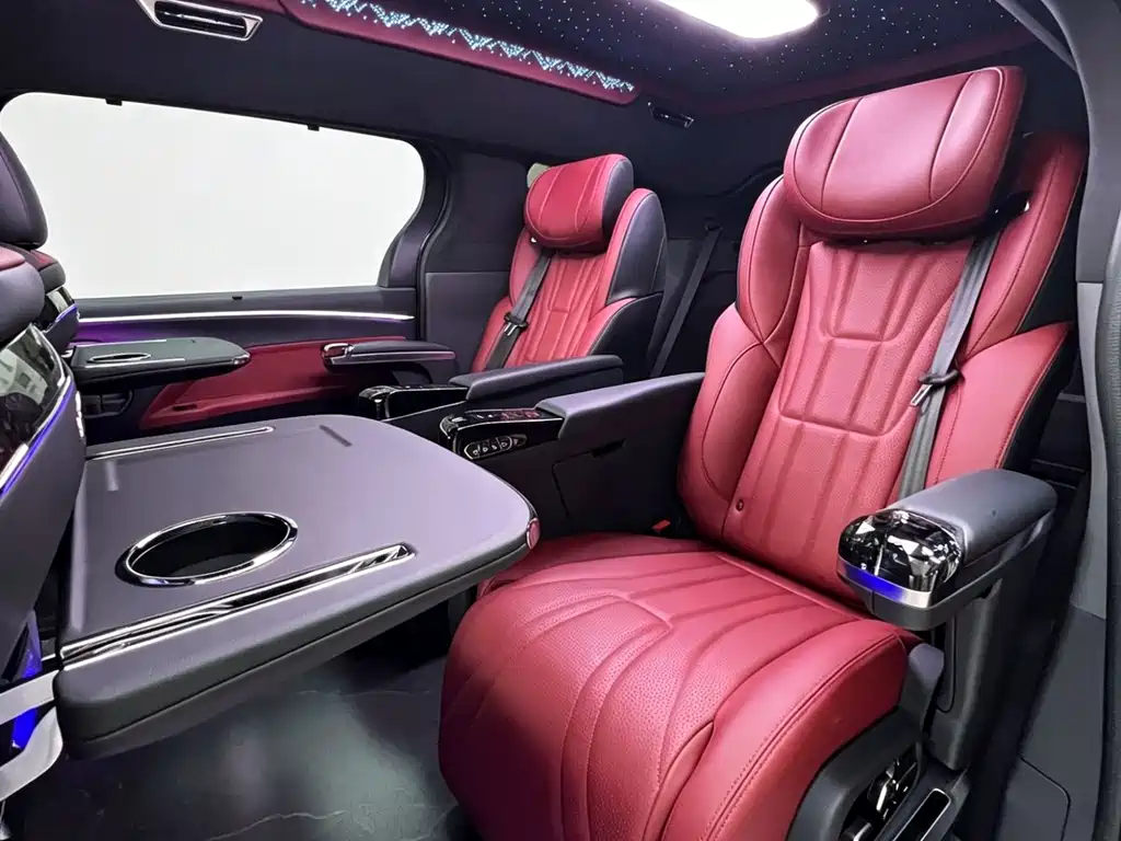 Toyota Granvia — фото 11