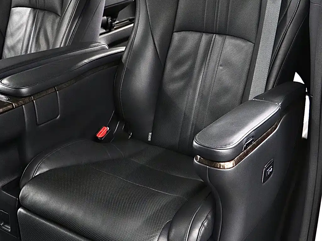 Toyota Vellfire 2020 — фото 14