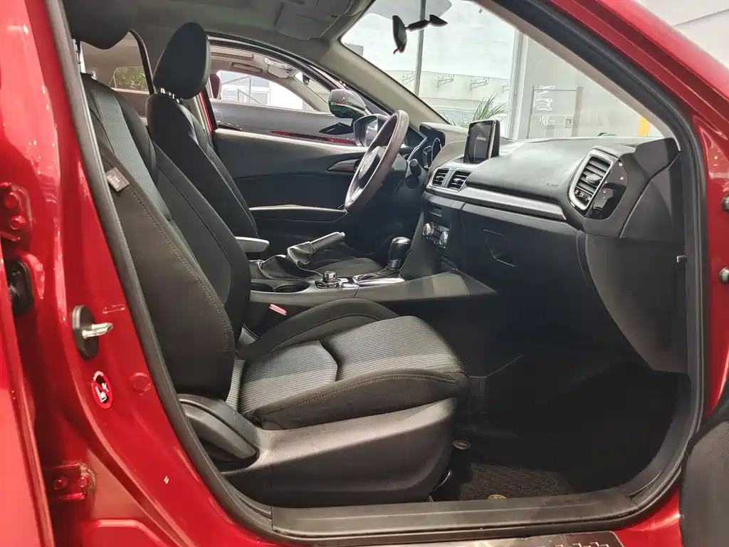 Mazda 3 Axela 2015 — фото 8