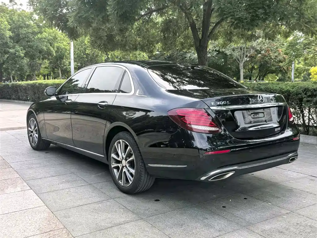 Mercedes-Benz E-Class 2016