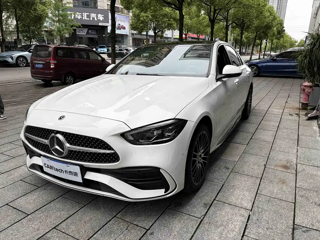 Mercedes-Benz C-Class 2023 — фото 1