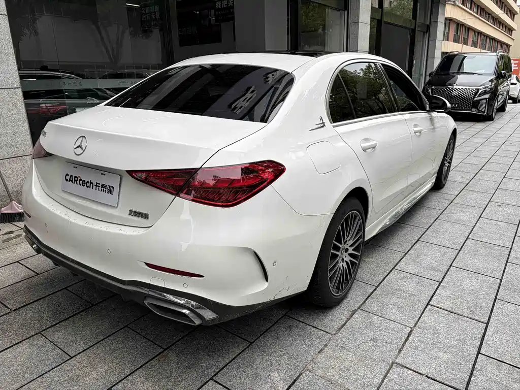 Mercedes-Benz C-Class 2023 — фото 7
