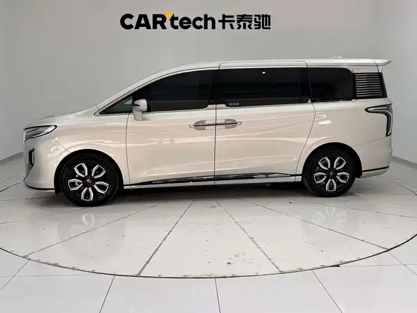 Hongqi HQ9 2023