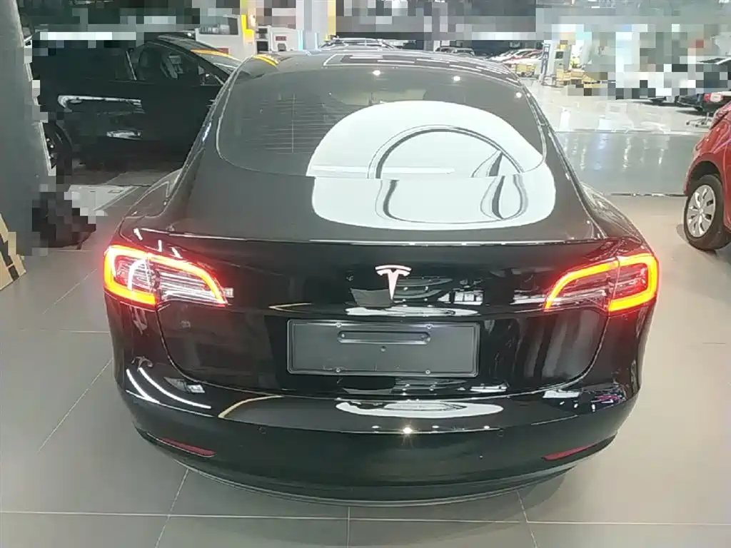 Tesla Model 3 2023 — фото 6