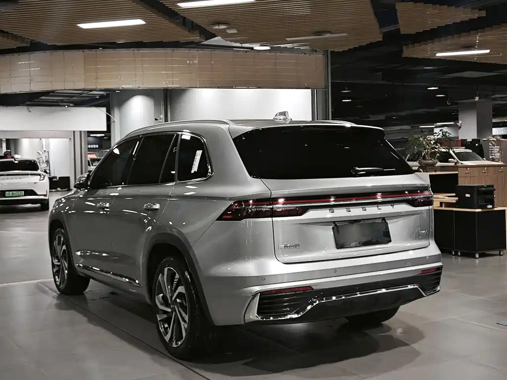 Geely Xingyue L 2023 — фото 8