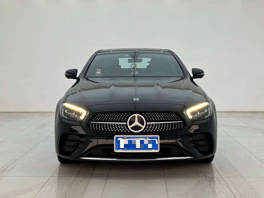 Mercedes-Benz E-Class 2022 — фото 1