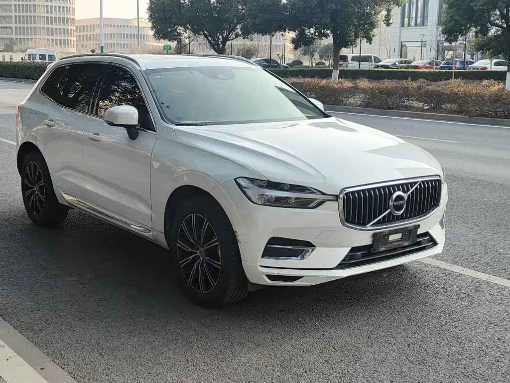 Volvo XC60 2020 — фото 7