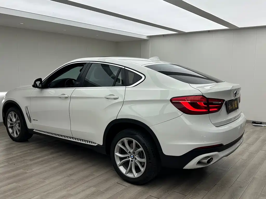 BMW X6 2016 — фото 24