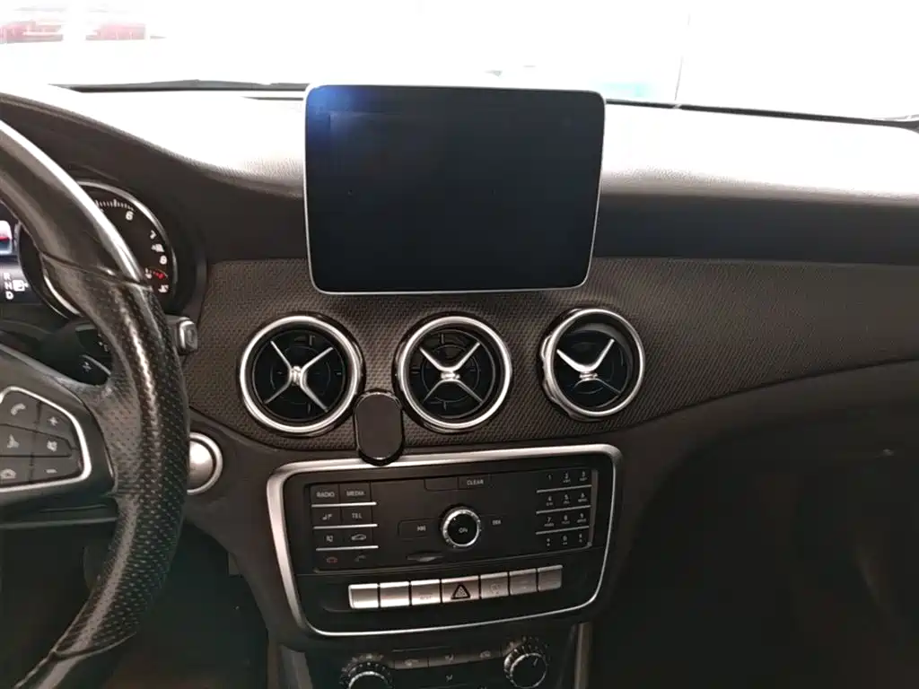 Mercedes-Benz GLA 2019 — фото 13