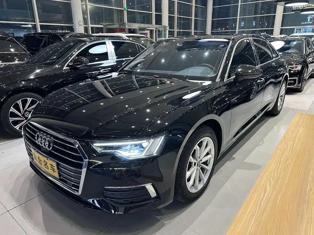 Audi A6L 2022 — фото 1