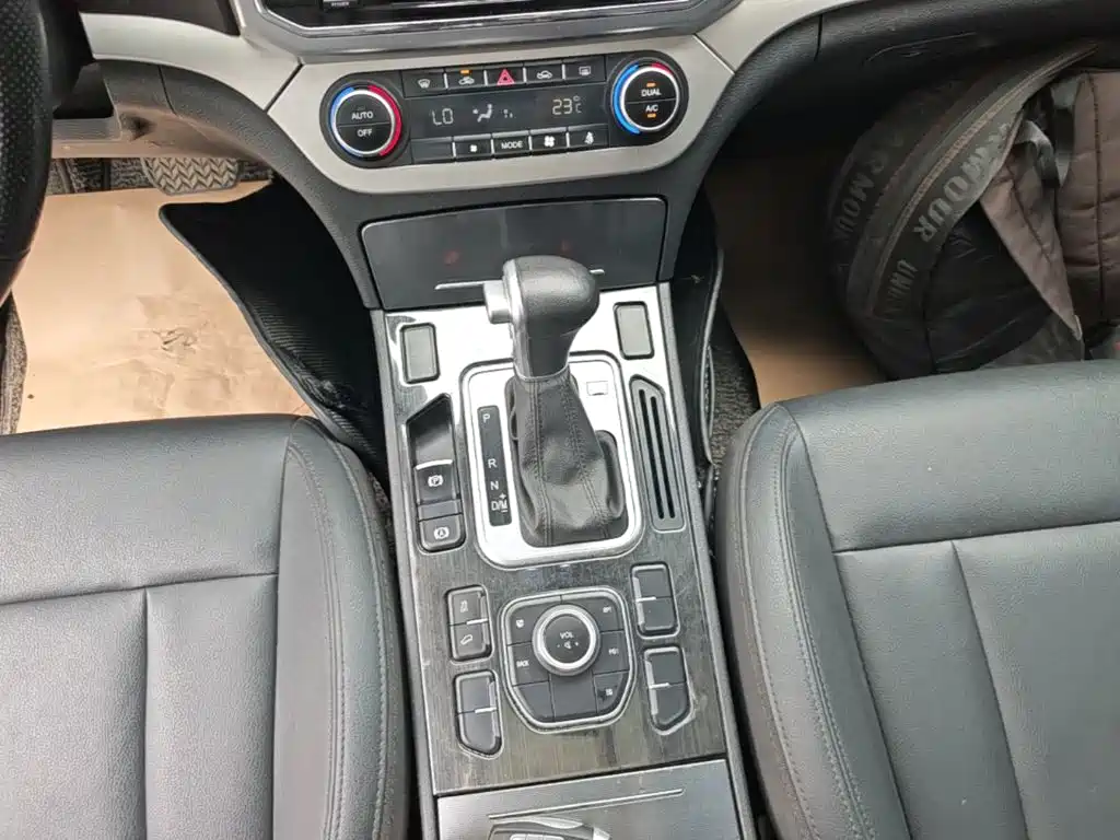 Haval H6 Coupe 2016 — фото 14