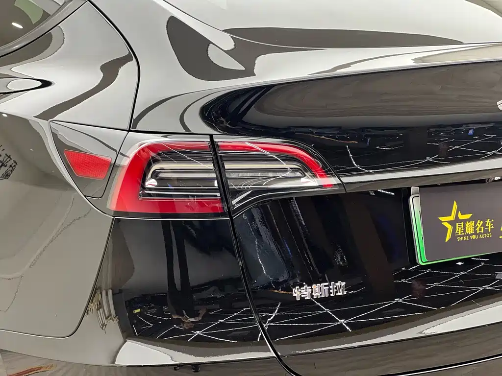 Tesla Model Y 2023 — фото 10