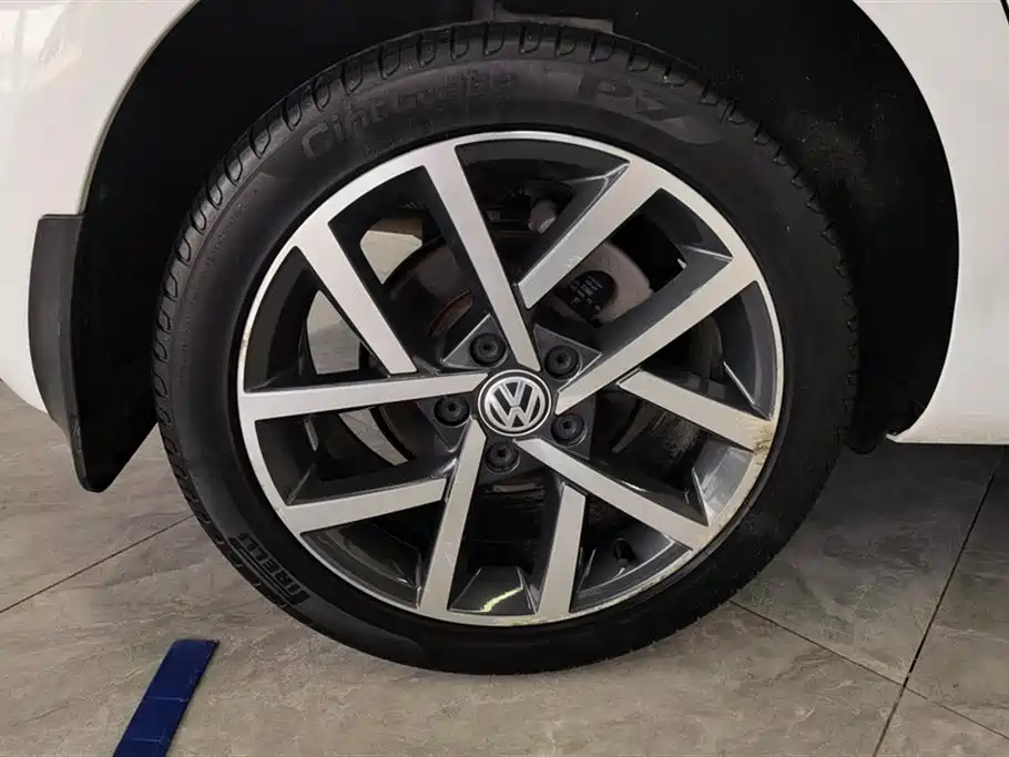 Volkswagen Golf 2020