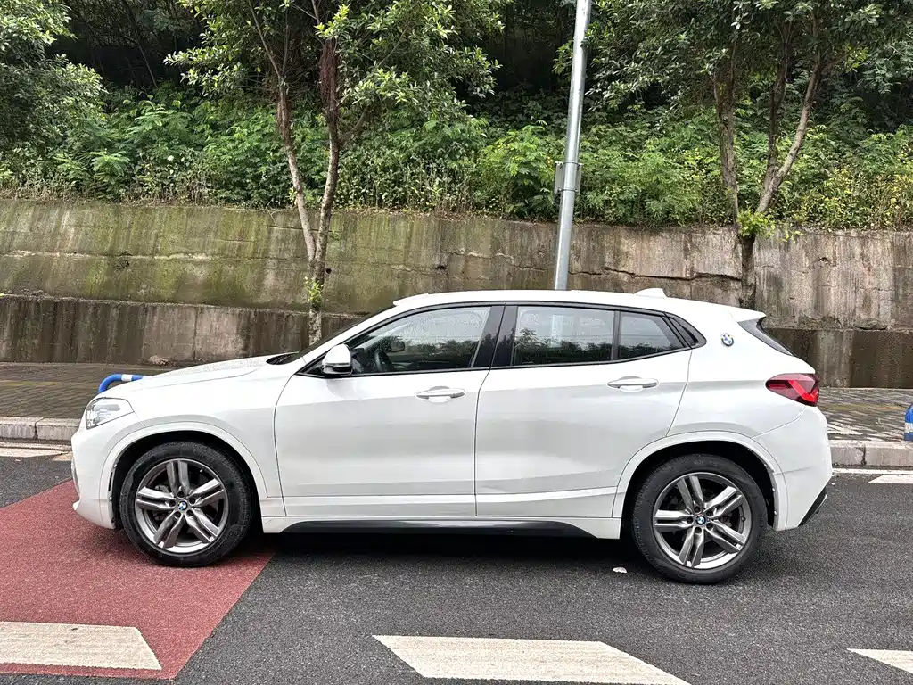 BMW X2 2022 — фото 14