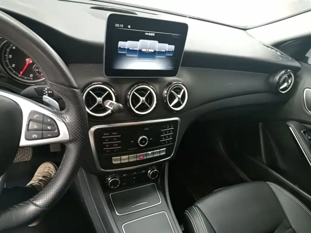 Mercedes-Benz GLA 2019 — фото 13