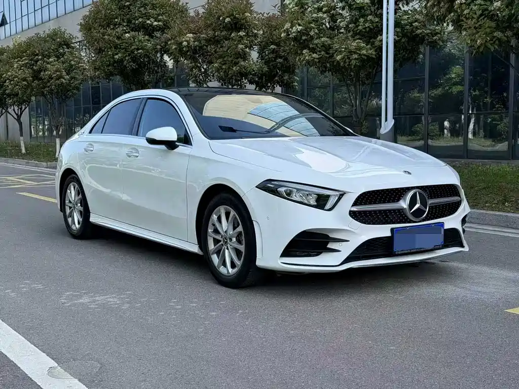 Mercedes-Benz A-Class 2021 — фото 3