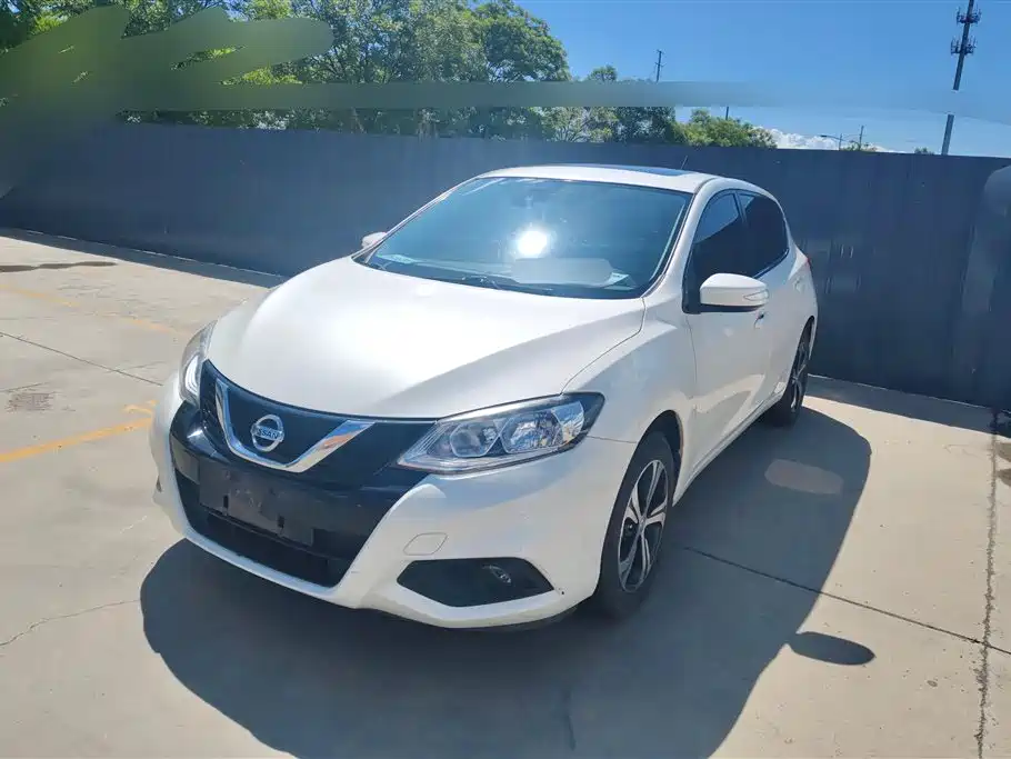 Nissan Tiida 2018 — фото 1