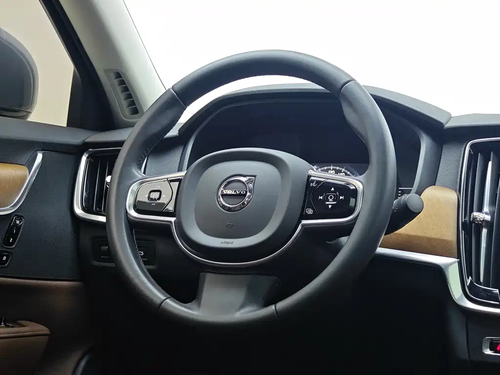 Volvo S90 2019 — фото 15