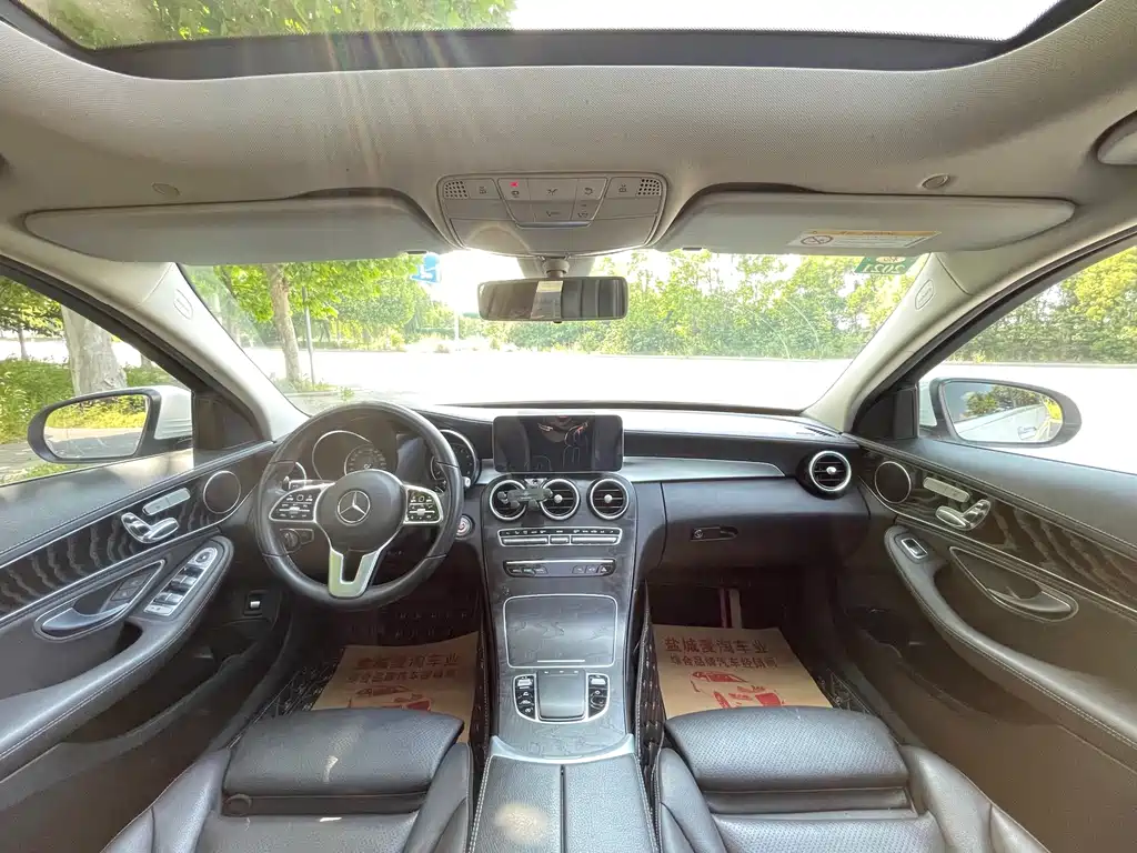 Mercedes-Benz C-Class 2019 — фото 12