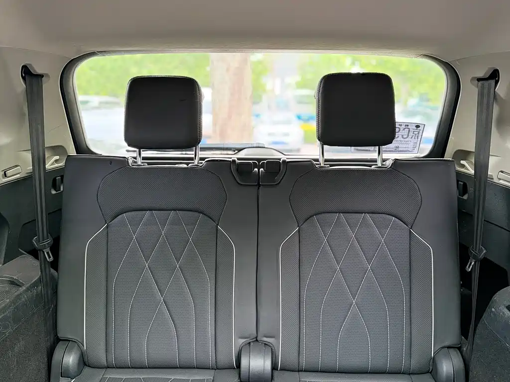 Volkswagen Tiguan L 2023 — фото 6
