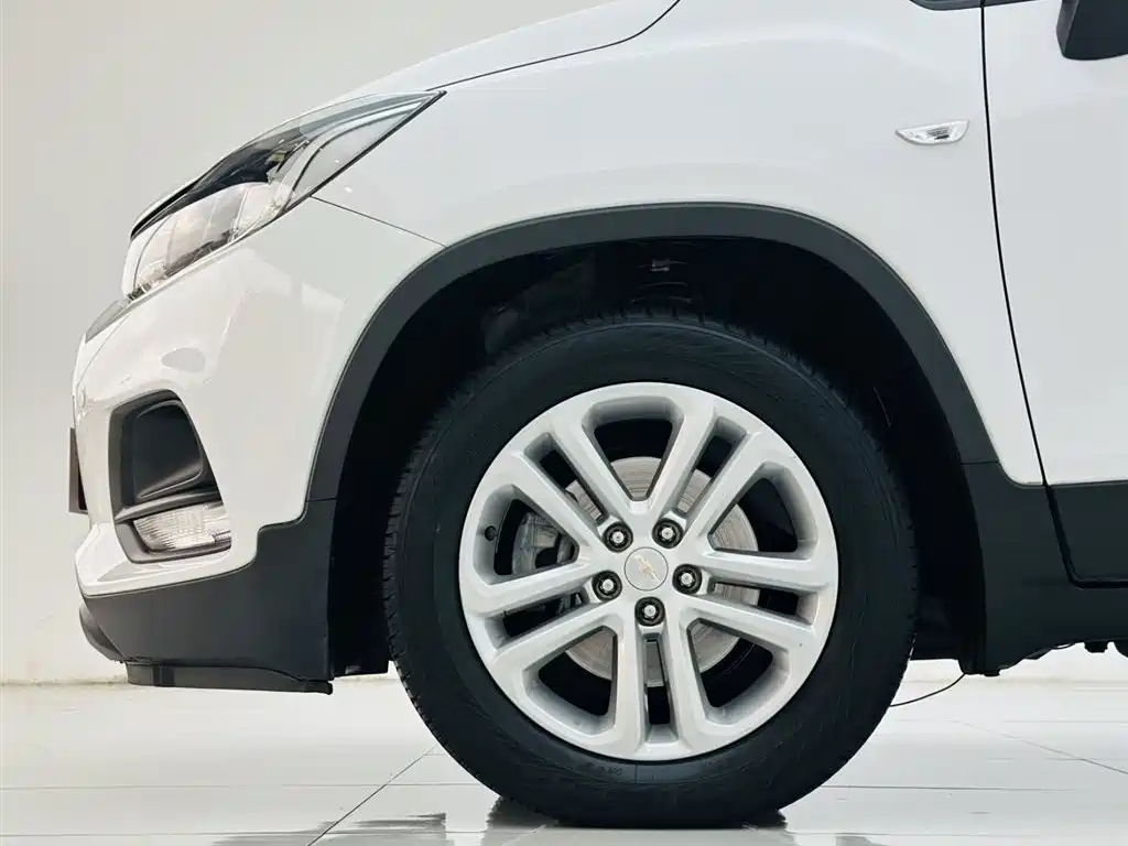Chevrolet Trax 2017 — фото 9