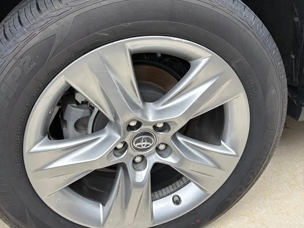 Toyota Highlander 2020 — фото 11