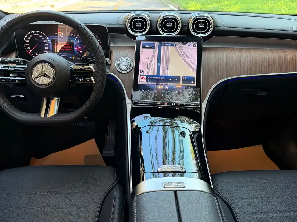 Mercedes-Benz GLC 2024