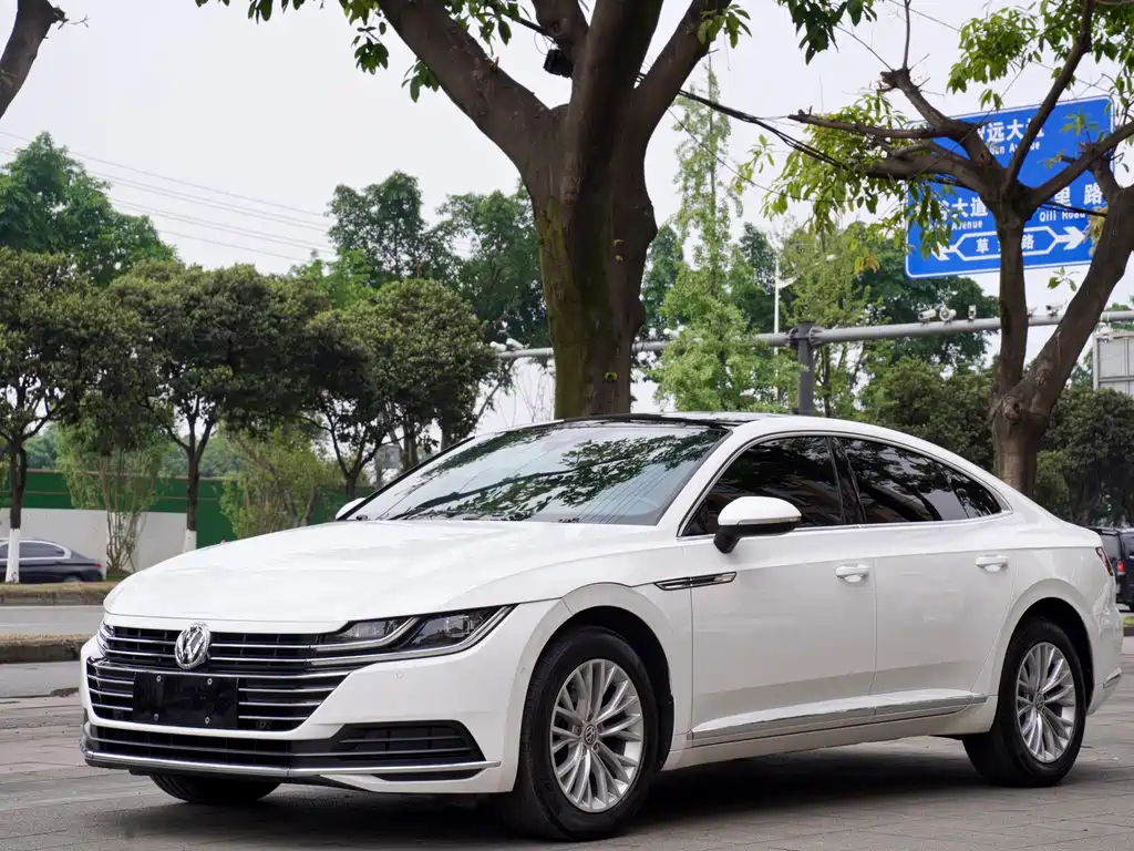Volkswagen CC 2019 — фото 1