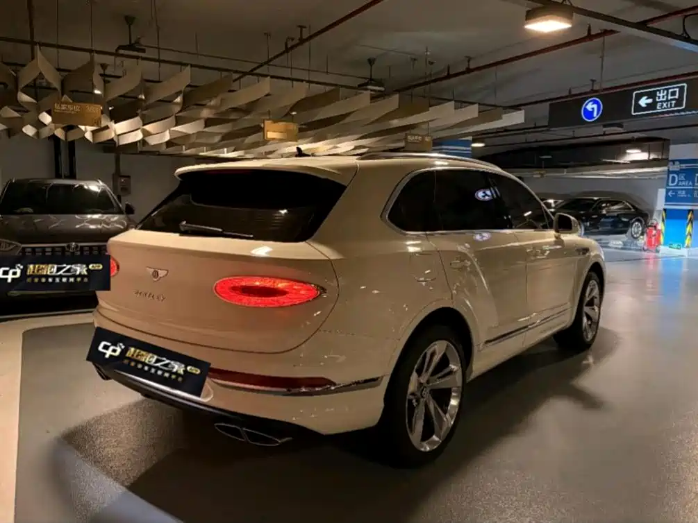 Bentley Bentayga 2024