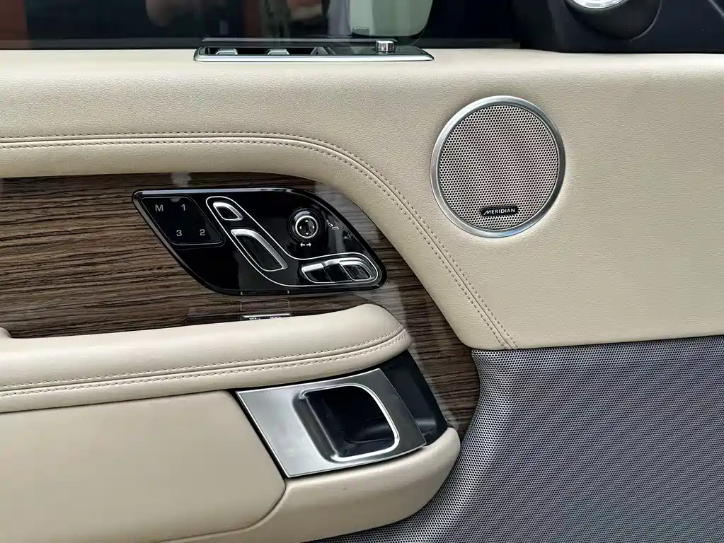 Land Rover Range Rover 2018 — фото 13