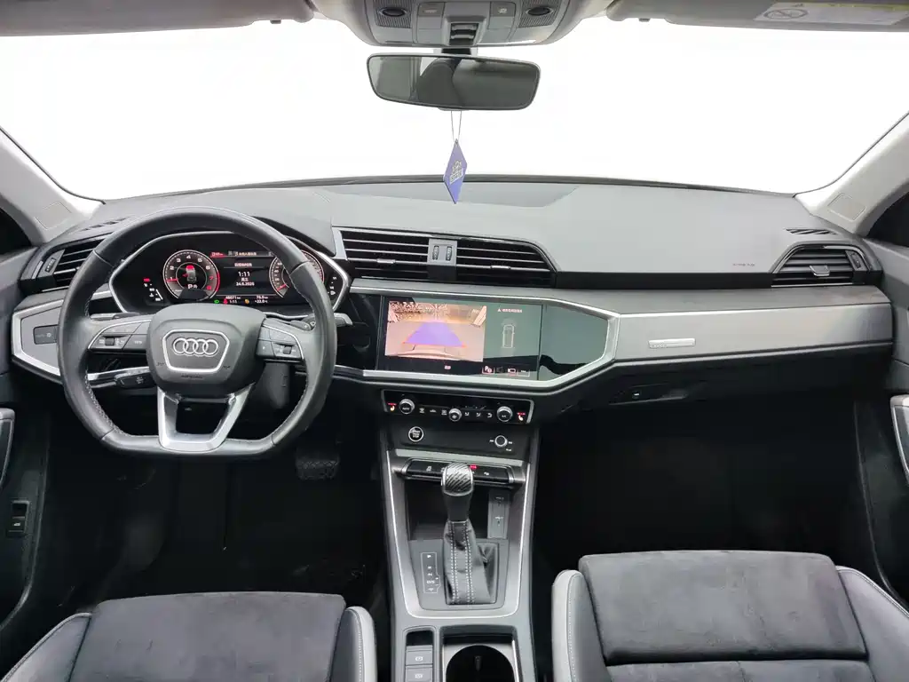 Audi Q3 2023 — фото 14