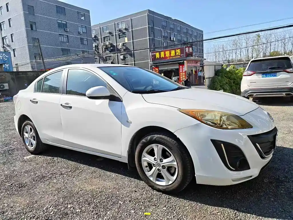 Mazda 3 Xingcheng 2016 — фото 4