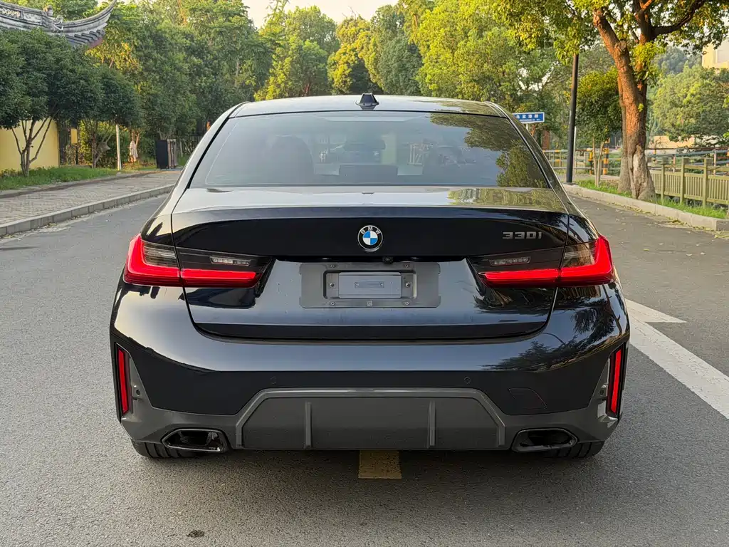 BMW 3 Series 2023