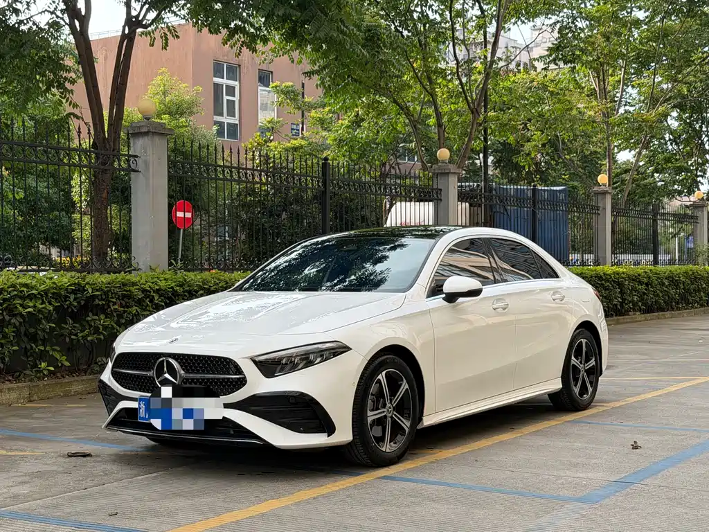 Mercedes-Benz A-Class 2023 — фото 2