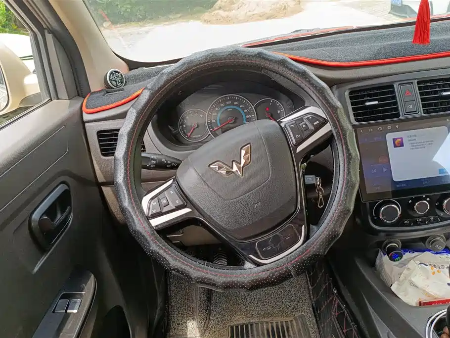 Wuling Rongguang V 2018 — фото 15