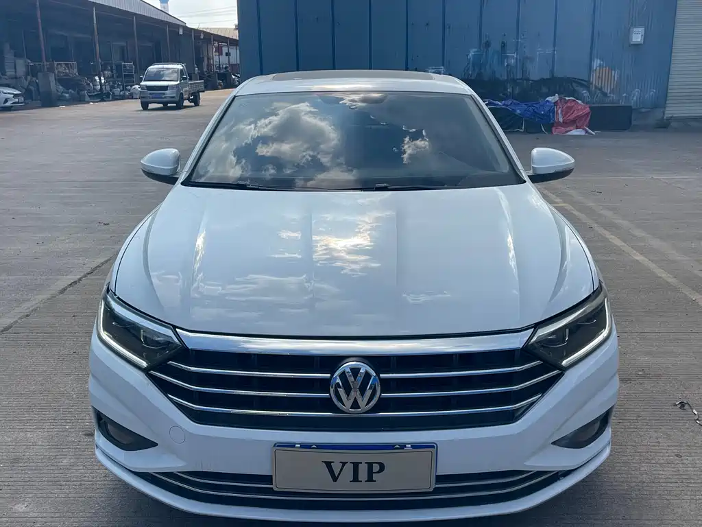 Volkswagen Sagitar 2021