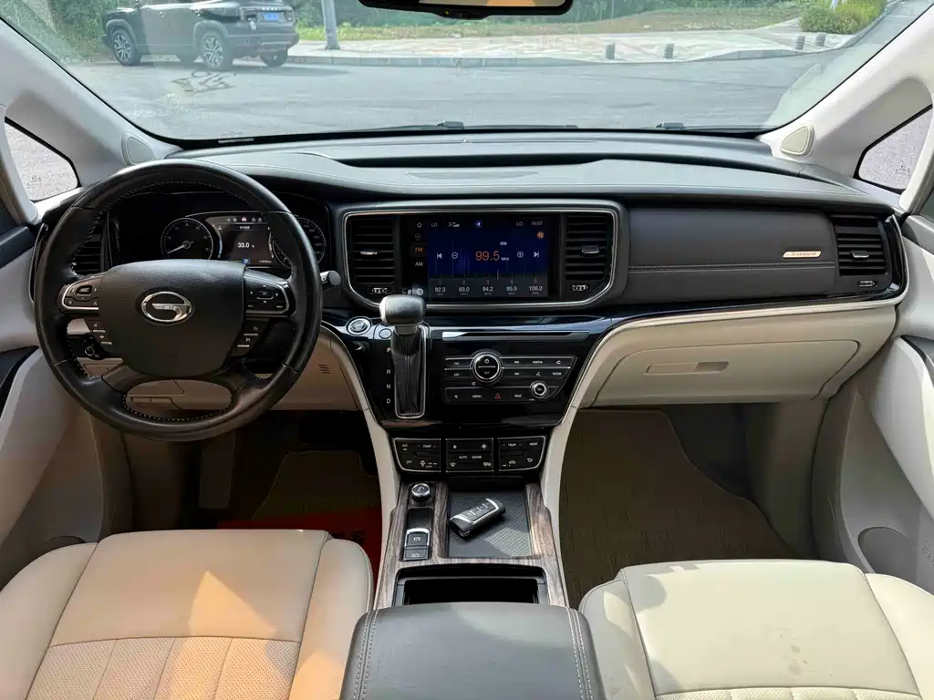 GAC Trumpchi M8 2018 — фото 9