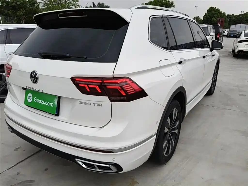 Volkswagen Tiguan L 2021 — фото 8