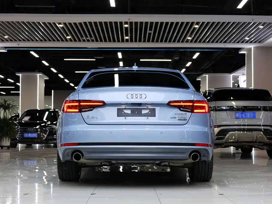 Audi A4L 2018 — фото 7