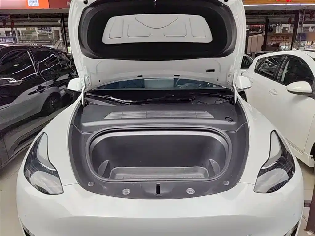 Tesla Model Y 2021 — фото 20