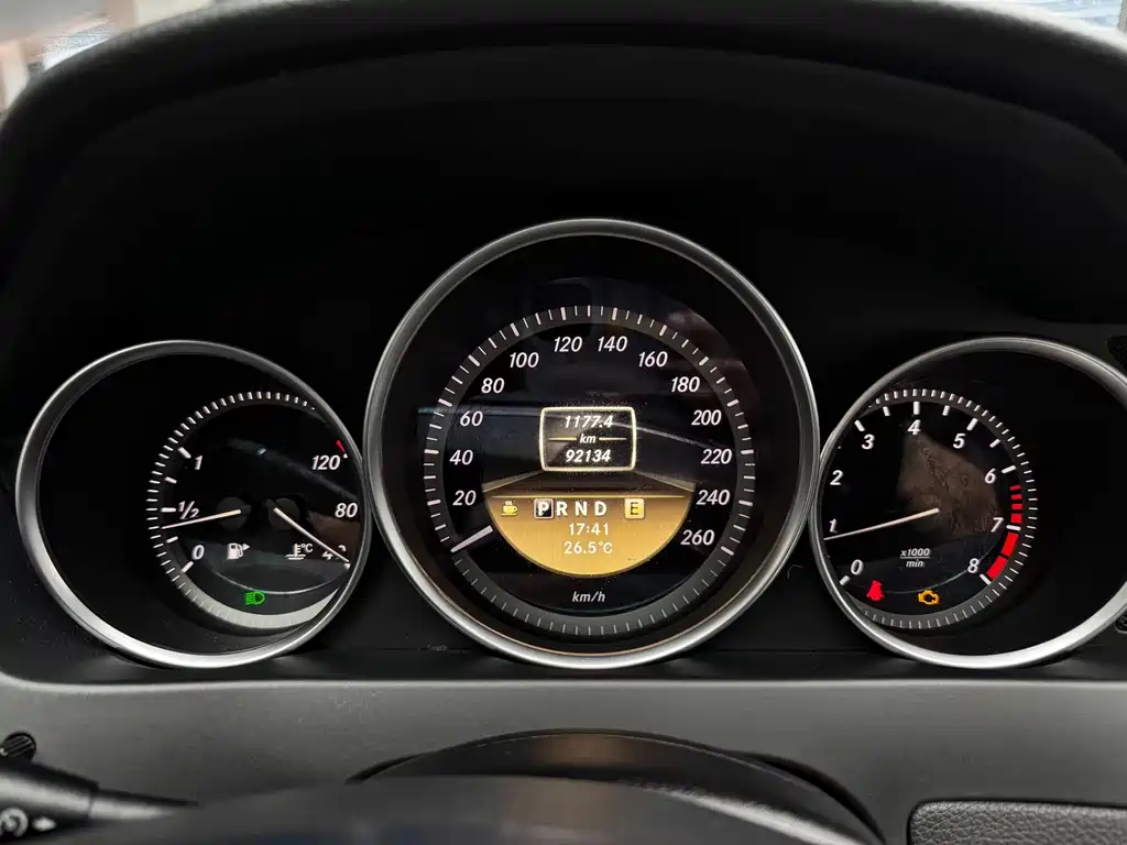 Mercedes-Benz C-Class 2012 — фото 9