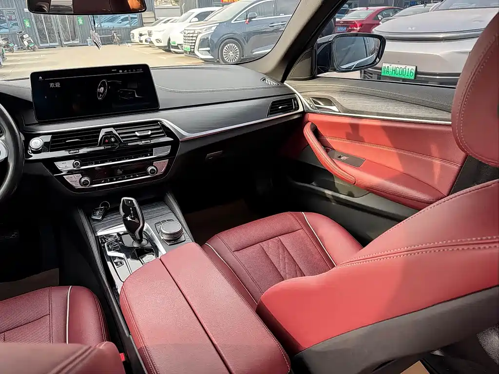 BMW 5 Series New Energy 2022 — фото 17