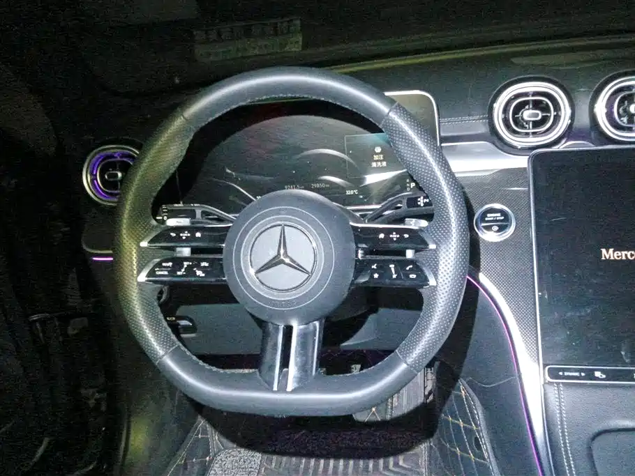 Mercedes-Benz C-Class 2024 — фото 15