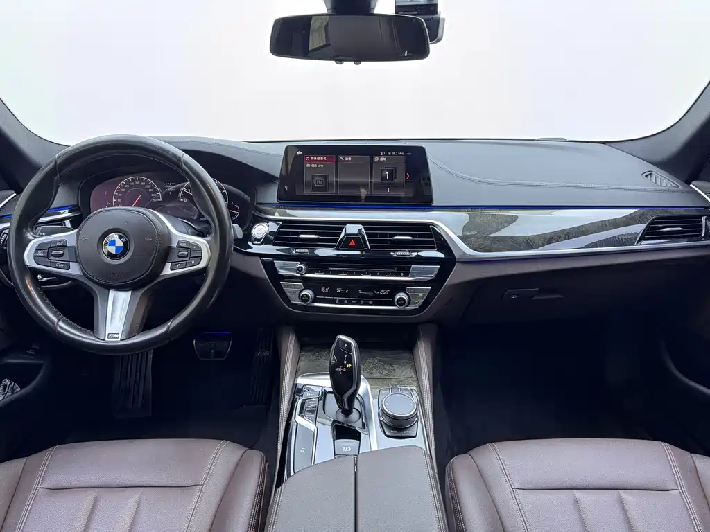 BMW 5 Series 2018 — фото 5