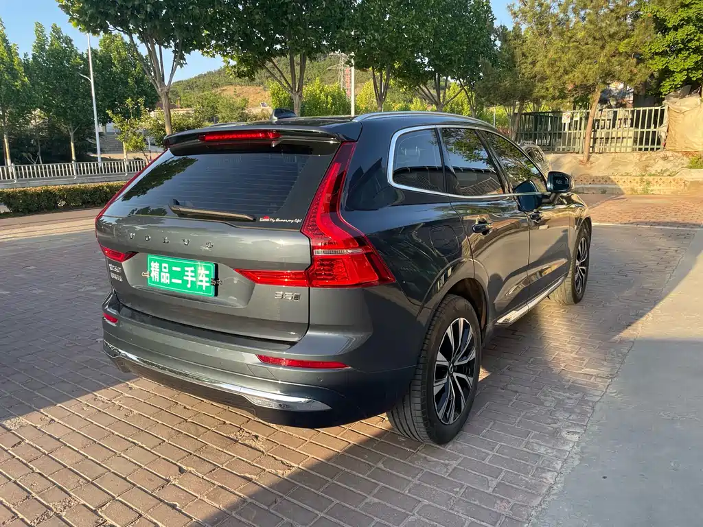 Volvo XC60 2023 — фото 4